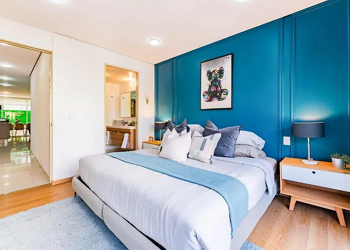 Trendy La Roma With Parking & Patio *
