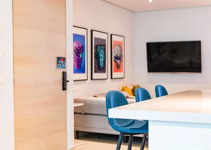 Trendy La Roma With Parking & Patio Apartment *