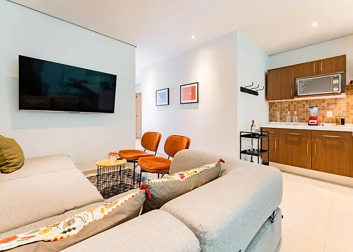 Trendy La Roma With Parking & Patio Mexico City