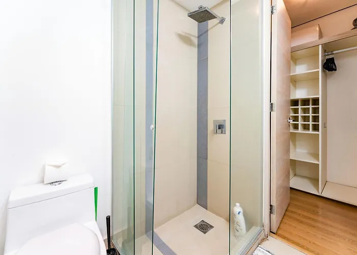 Trendy La Roma With Parking & Patio Apartment *