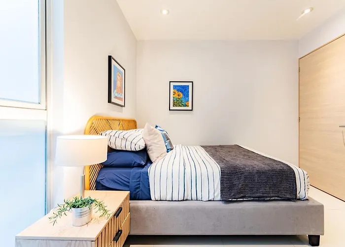 Trendy La Roma With Parking & Patio * Mexico City
