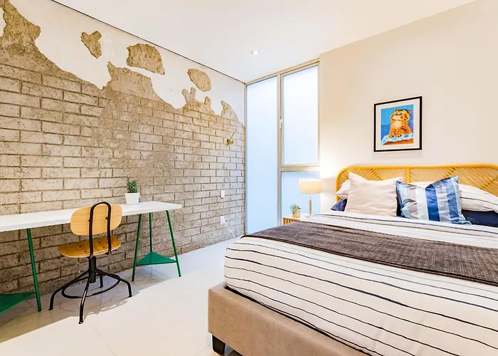 Trendy La Roma With Parking & Patio * Mexico City