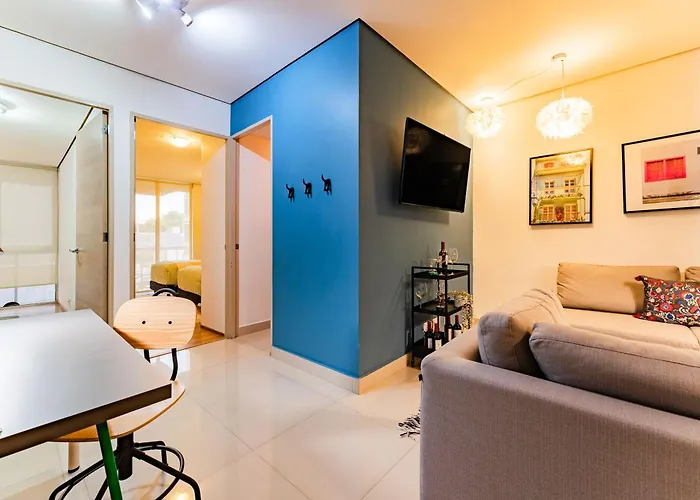Trendy La Roma With Parking & Patio Apartment